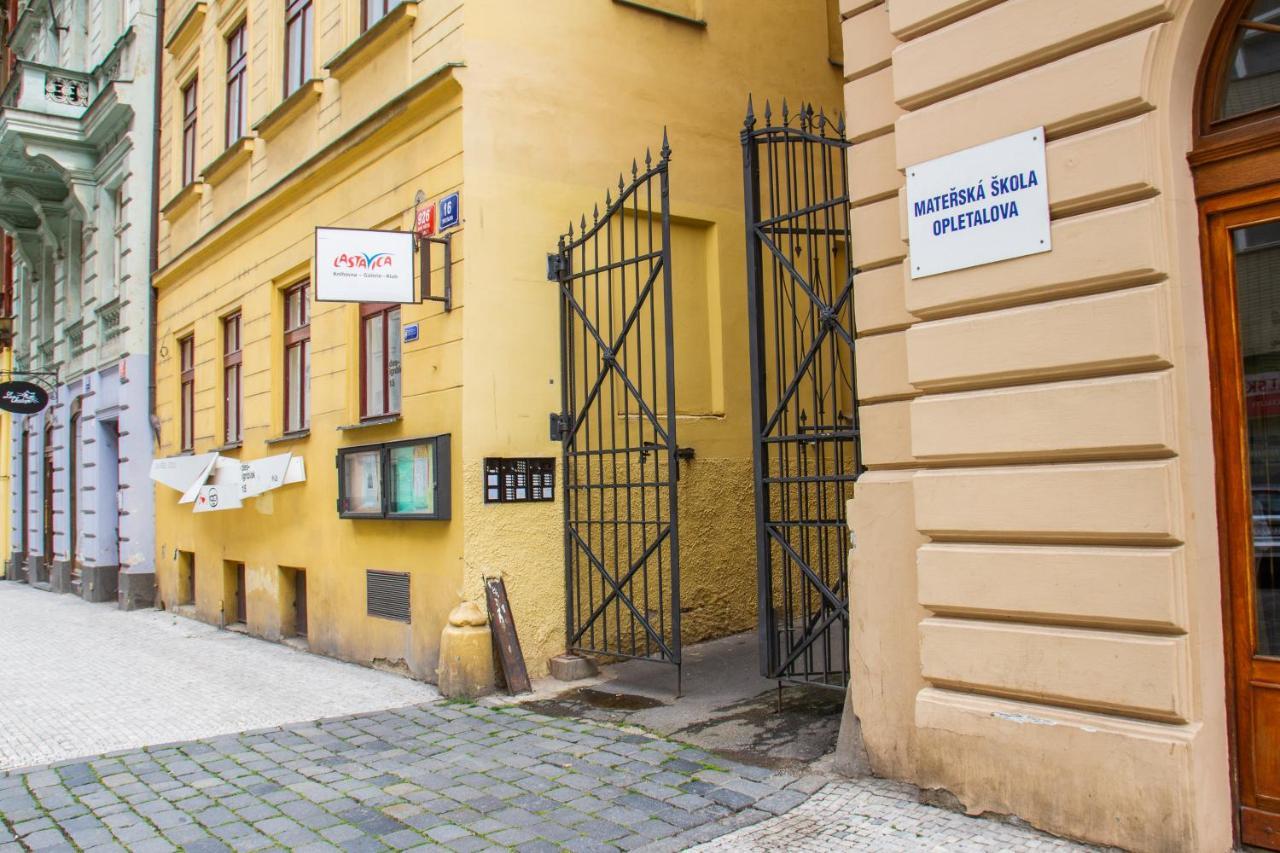 Hostel Mandarinka 布拉格 外观 照片
